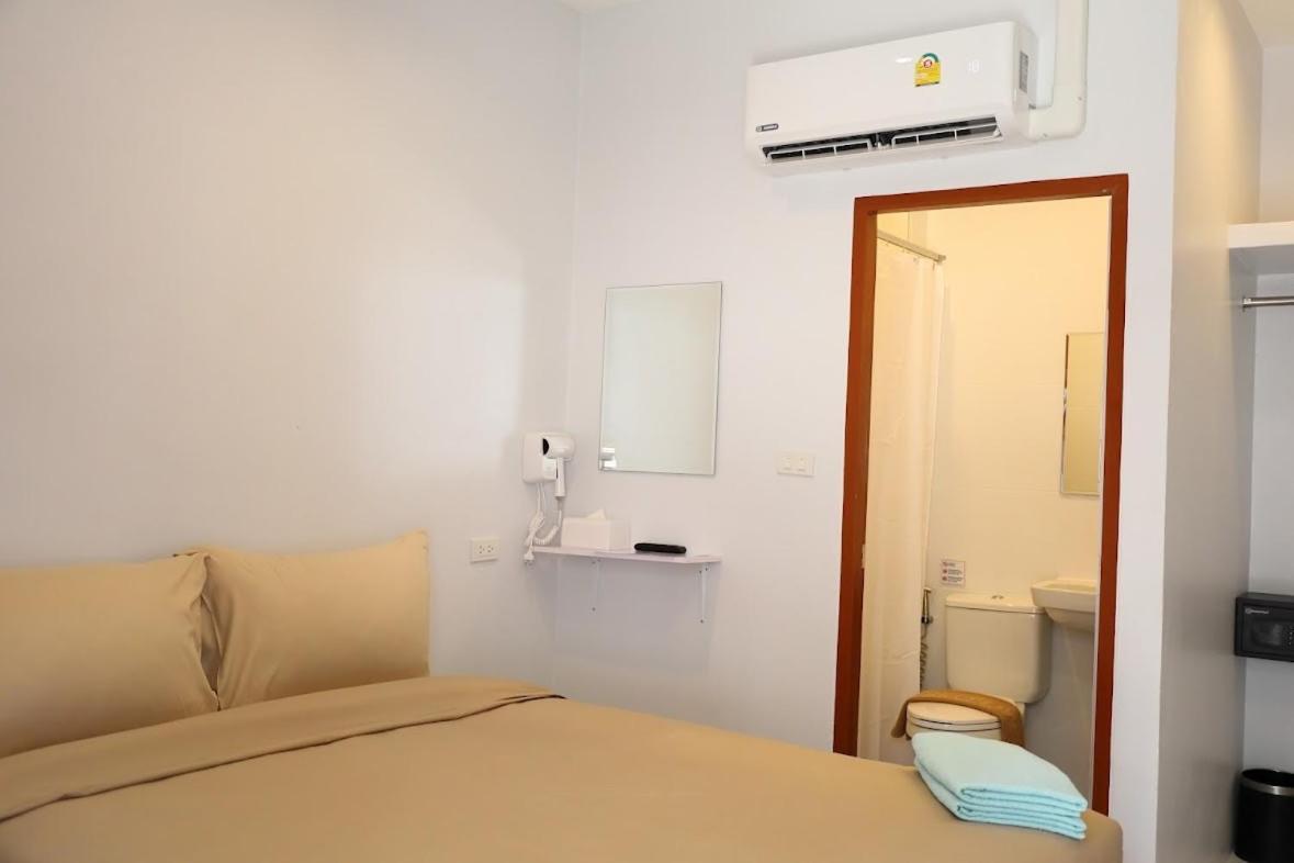 Auberge de jeunesse Y House Patong Extérieur photo