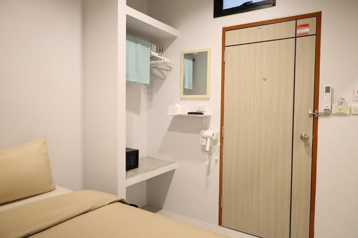 Auberge de jeunesse Y House Patong Extérieur photo